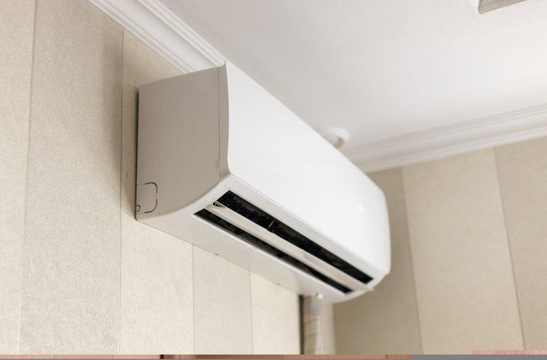 air,conditioning,on,the,wall,in,the,house